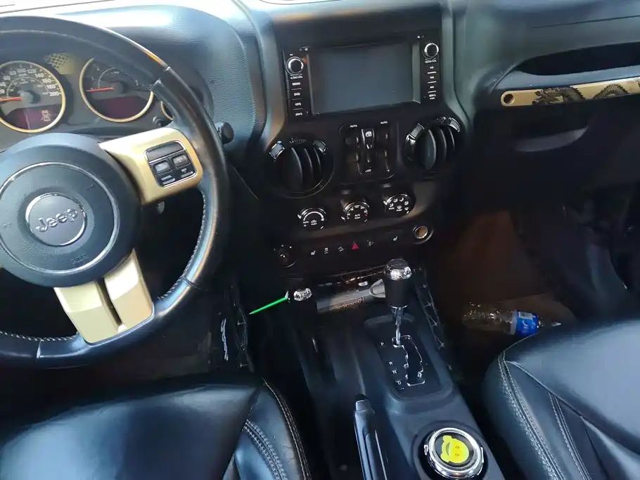 Jeep Wrangler — миниатюра 13