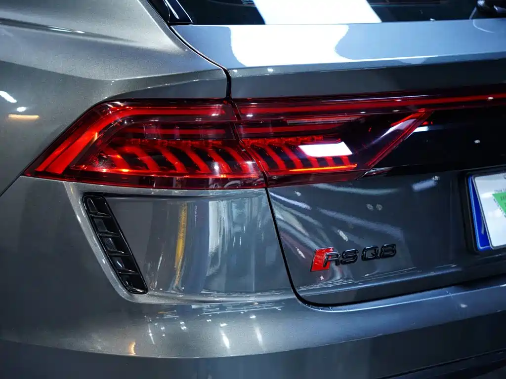Audi RS Q8 — миниатюра 9