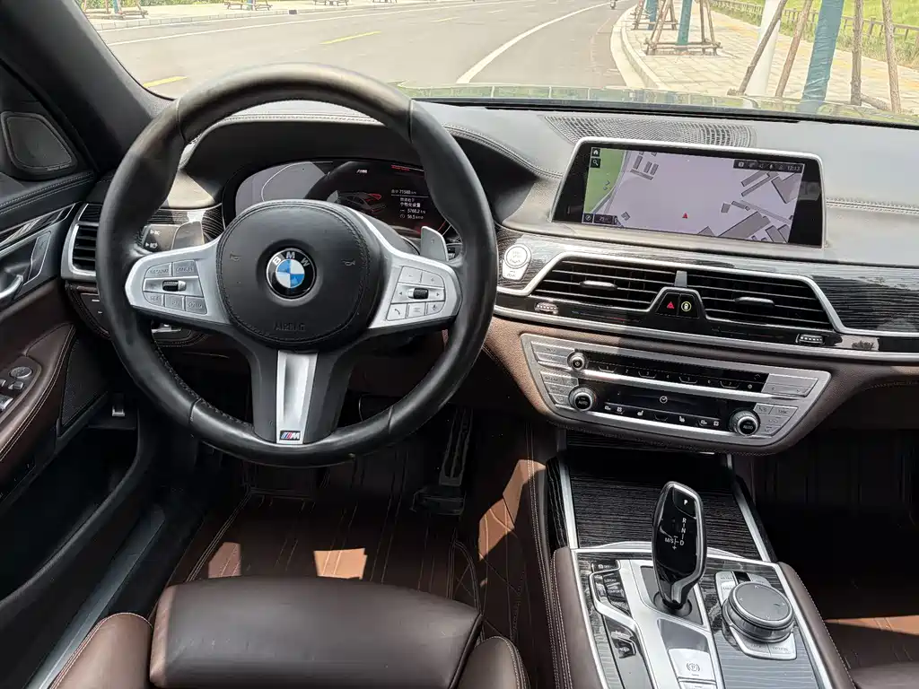 BMW 7 Series 7 2021 730Li M Sport