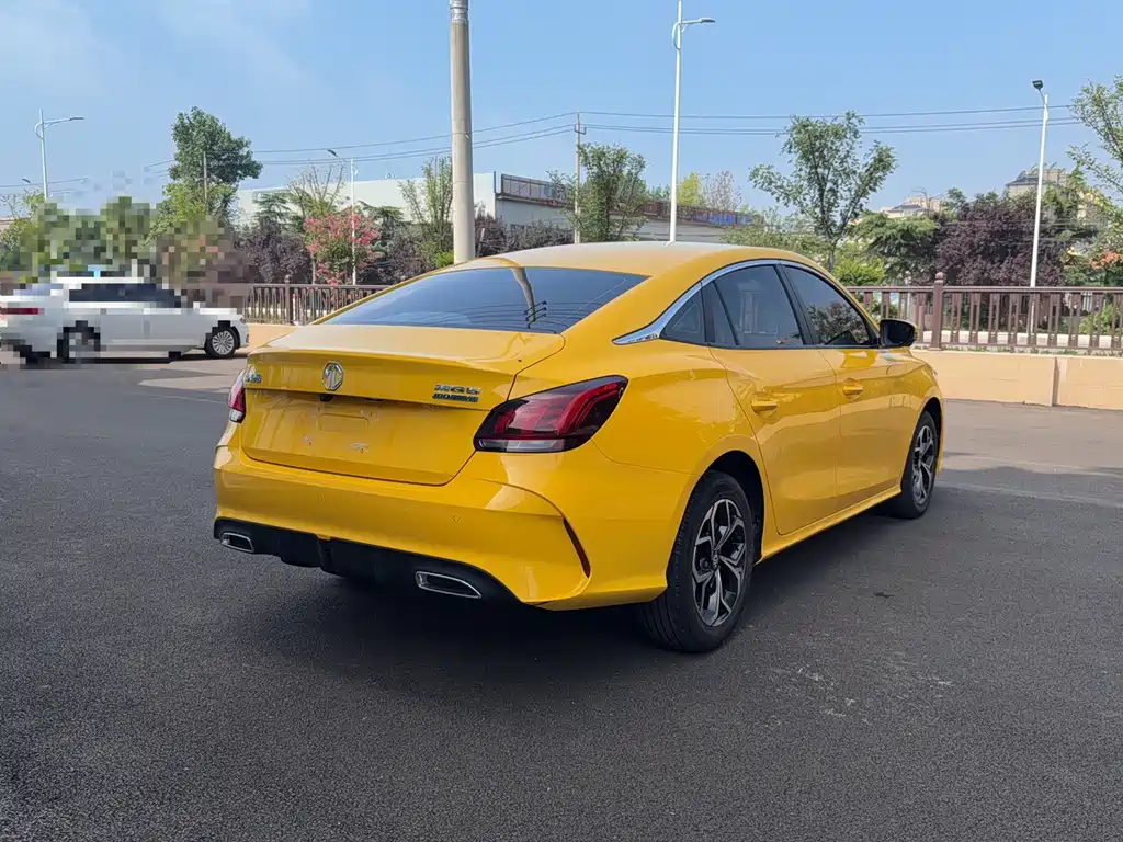MG MG5 — миниатюра 4