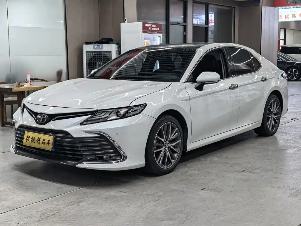 Toyota Camry 2021