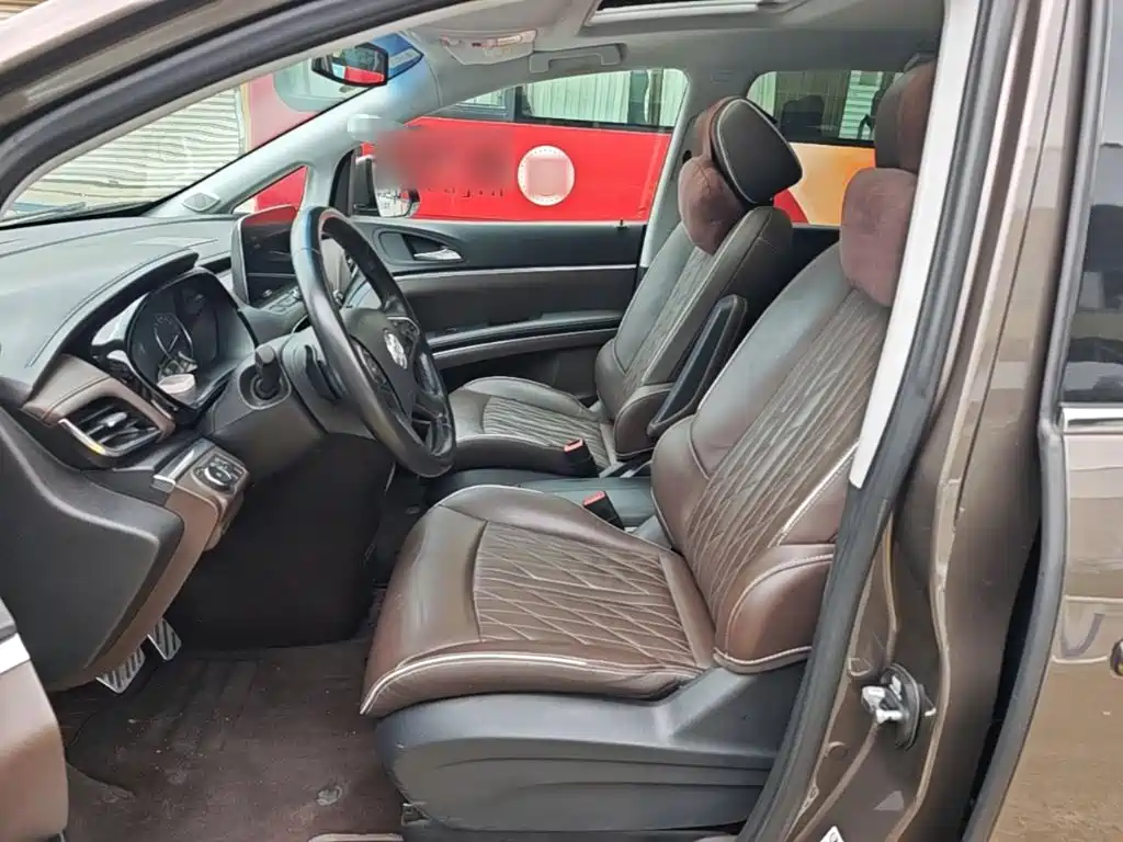 Buick GL8 — миниатюра 15