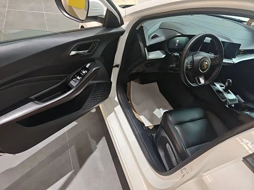 MG MG5 — миниатюра 16