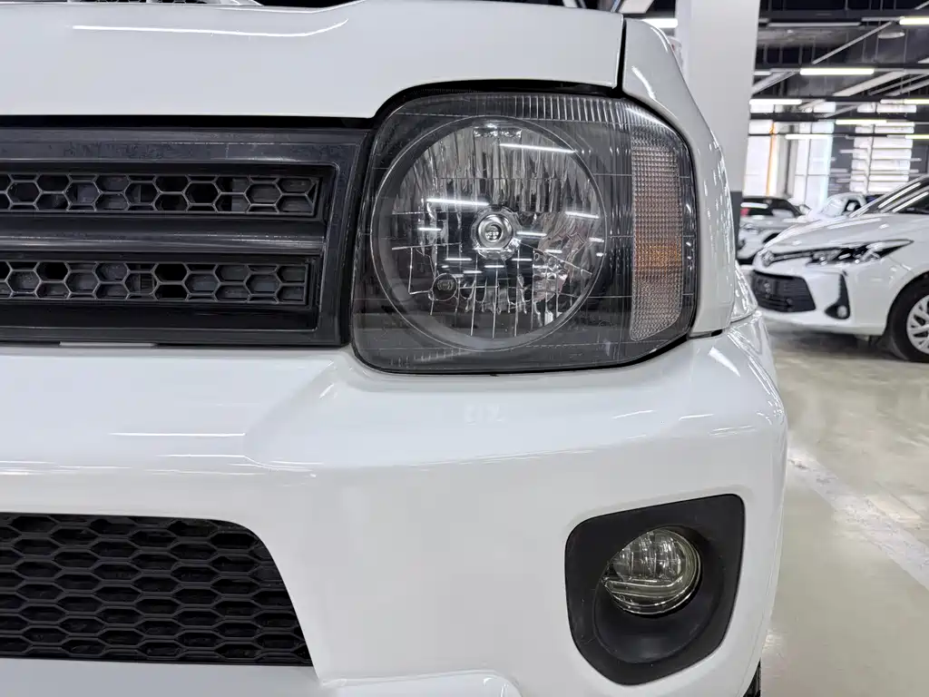 Suzuki Jimny — миниатюра 13
