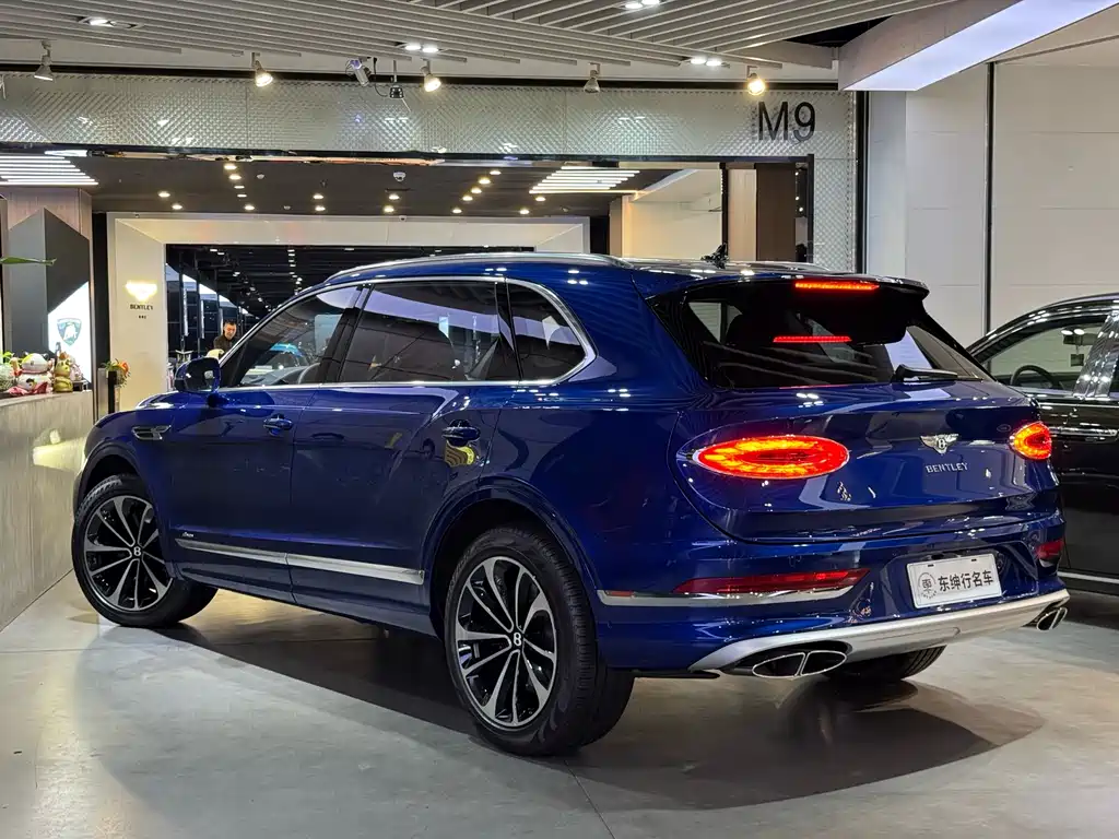 Bentley Bentayga 2023 4.0T V8