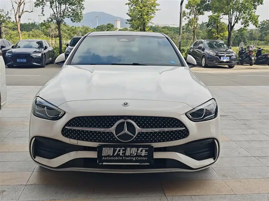 Mercedes-Benz C-Class — миниатюра 2