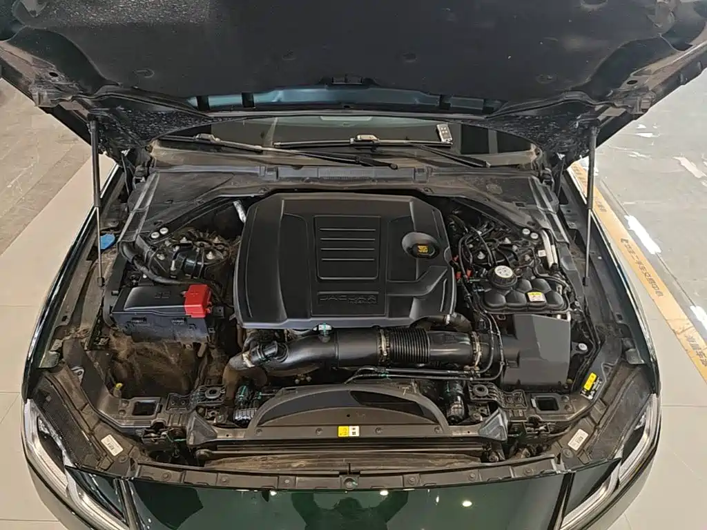 Jaguar XFL — миниатюра 20