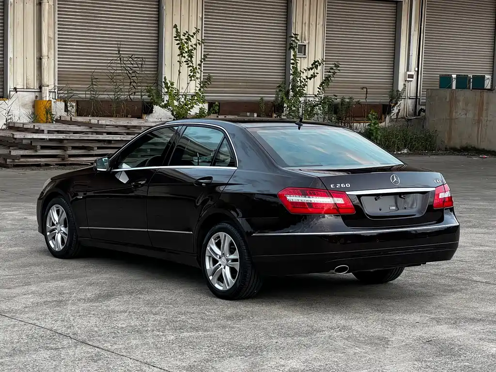 Mercedes-Benz E-Class (Import) — миниатюра 29
