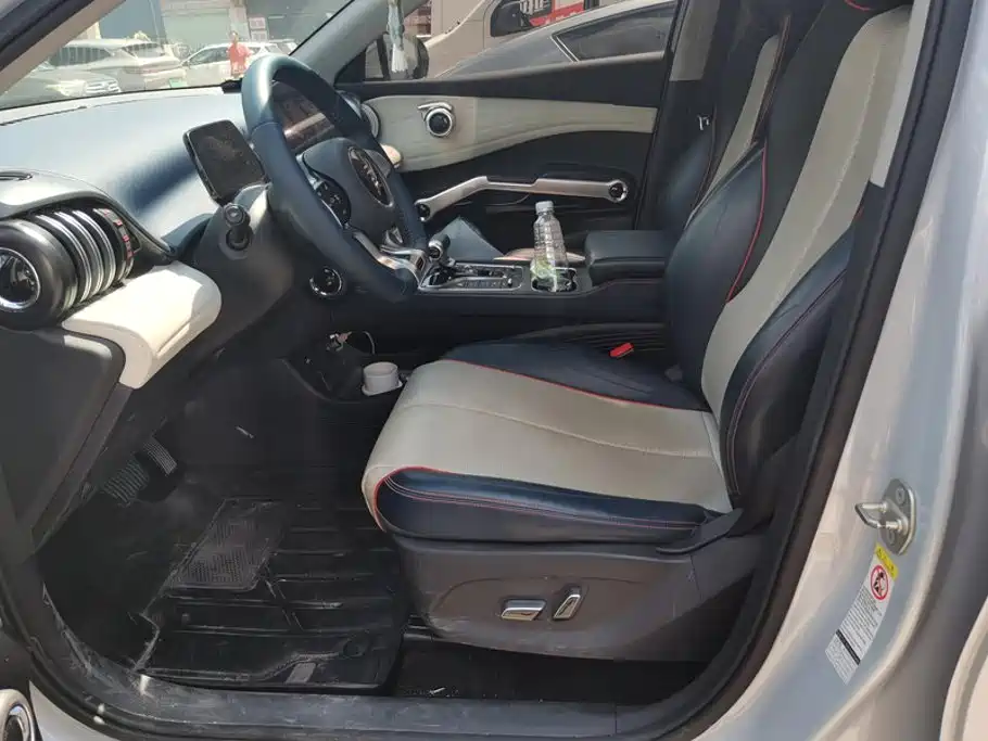 BYD Yuan Plus — миниатюра 9
