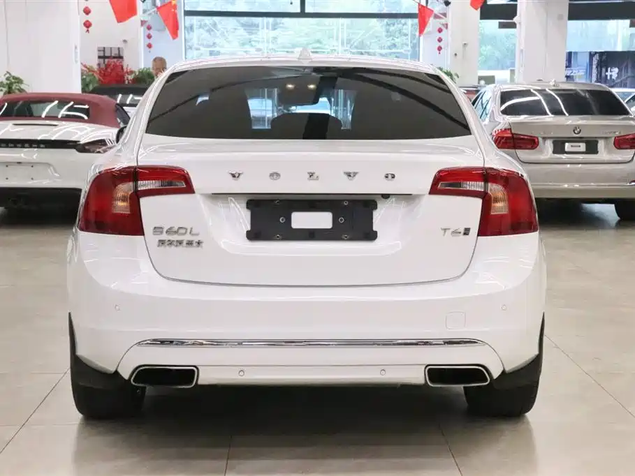 Volvo S60 PHEV — миниатюра 4