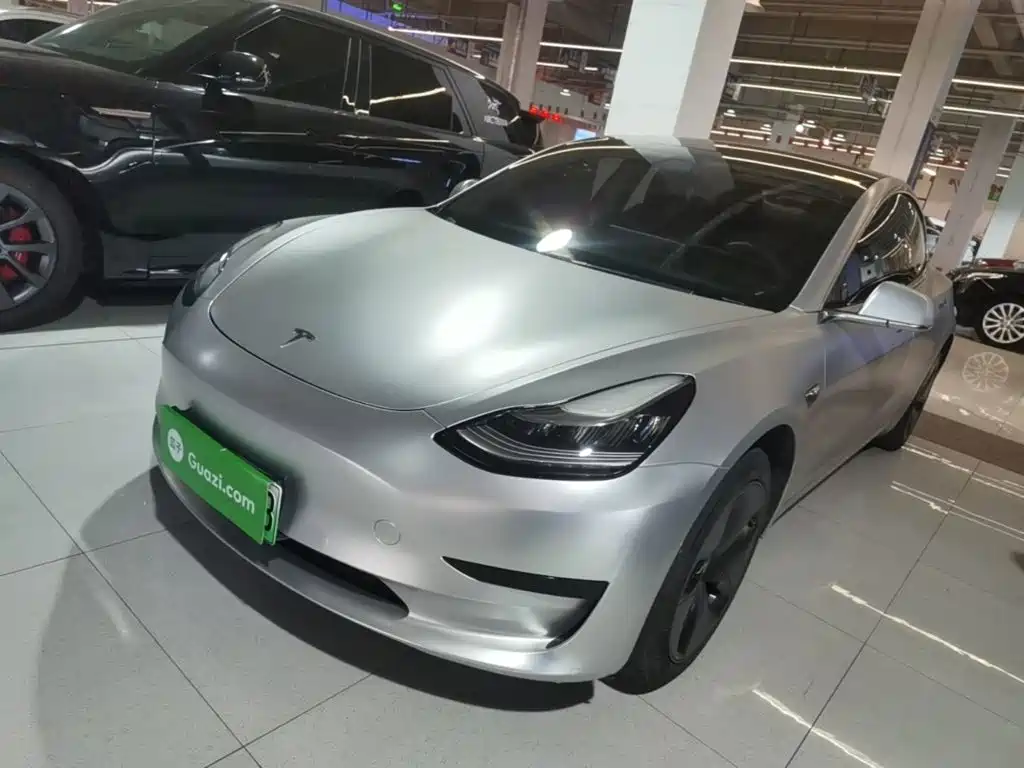 Tesla Model 3 — миниатюра 2