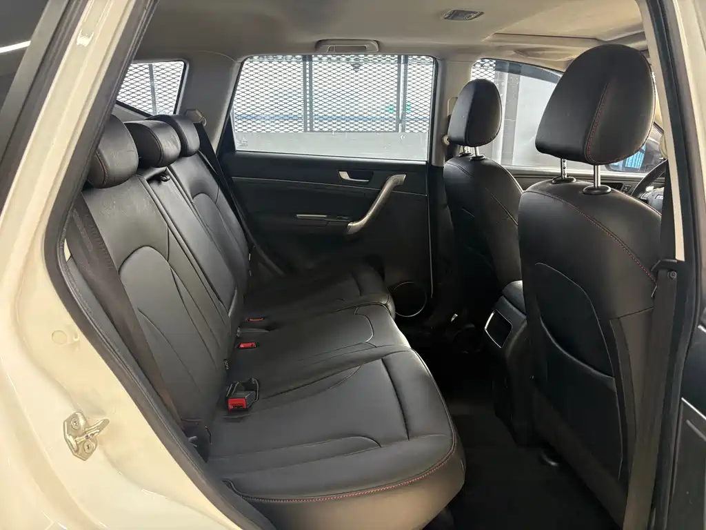 Haval M6 2017 1.5T MT Elite