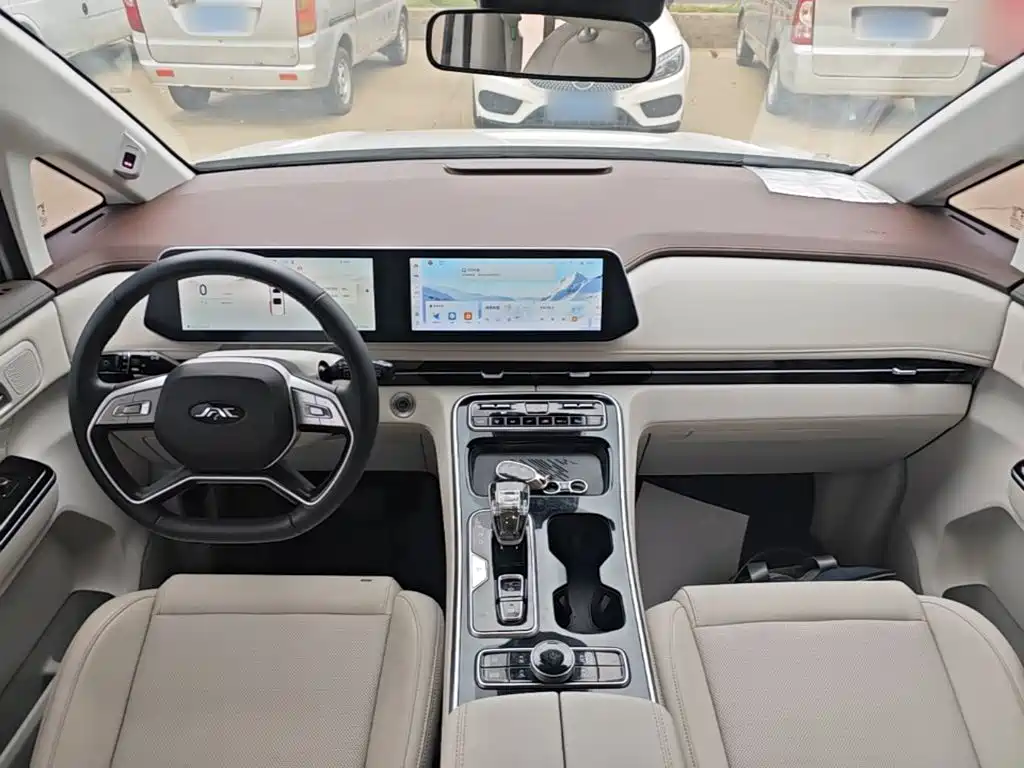 JAC Refine Refine RF8 — миниатюра 10