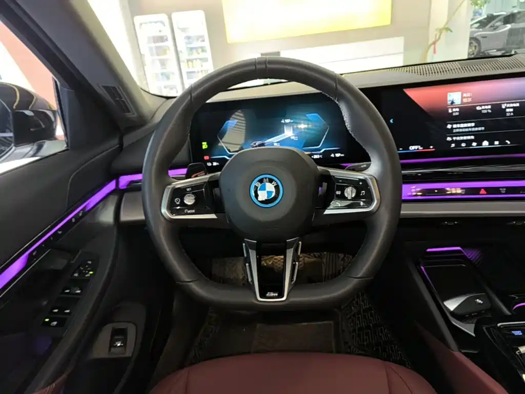 BMW i5 — миниатюра 11