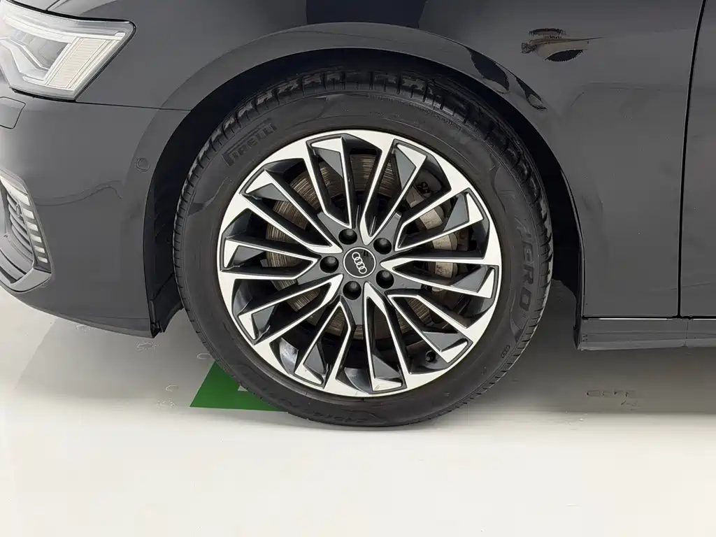 Audi A6L New Energy 55 TFSI e quattro, фото 8