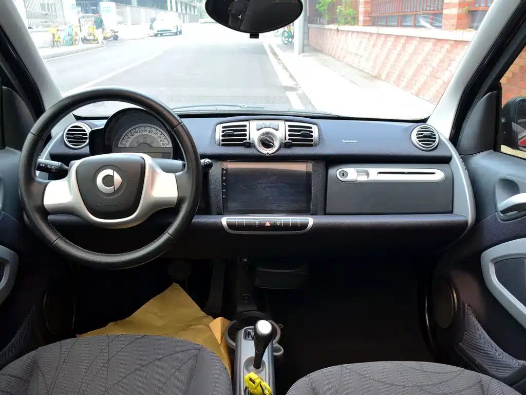 smart Smart Fortwo — миниатюра 10