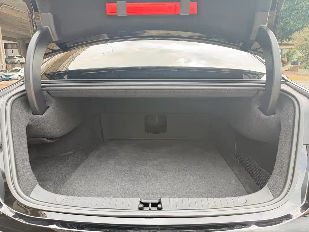 BYD Han — миниатюра 18