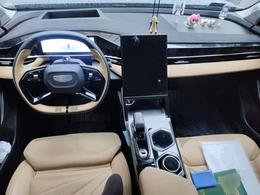 Geely Boyue L — миниатюра 12