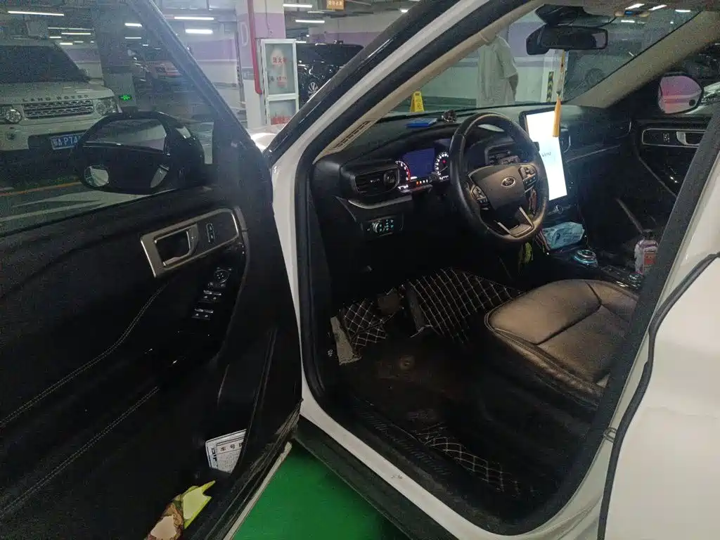 Ford Explorer — миниатюра 17