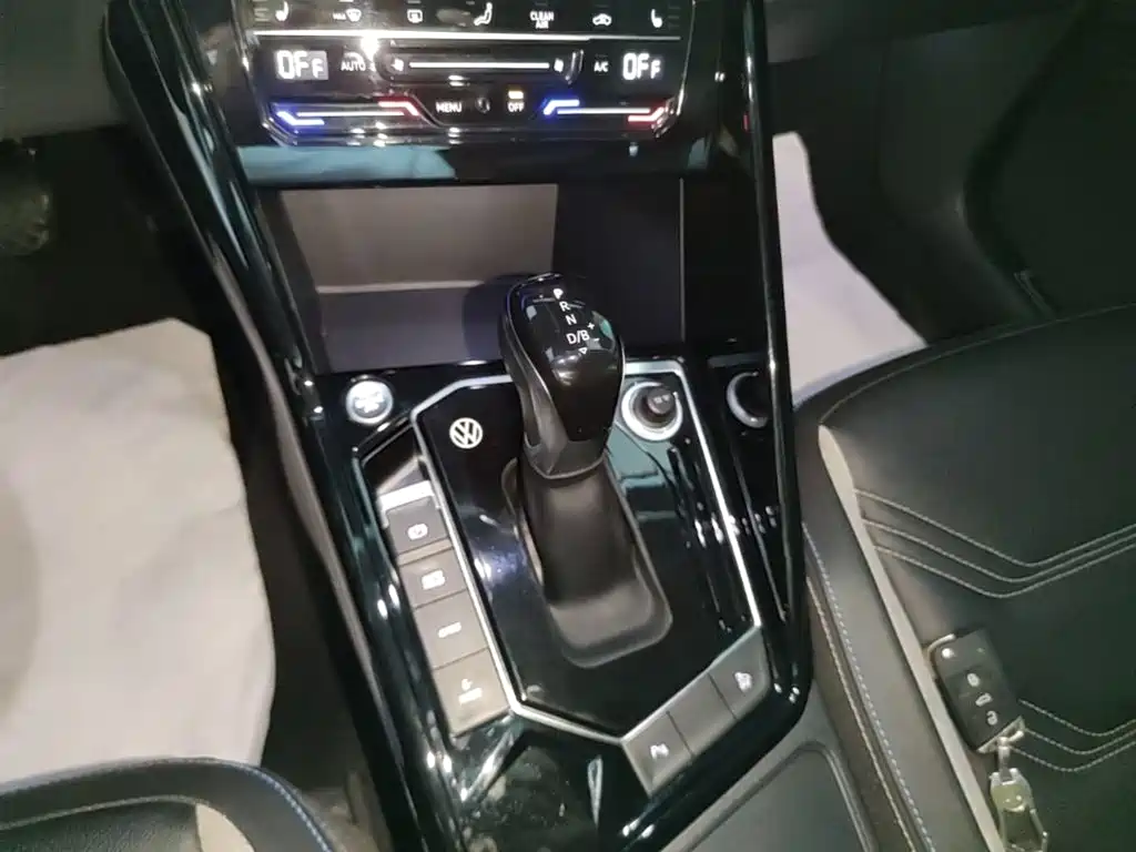 Volkswagen 探岳 GTE — миниатюра 14