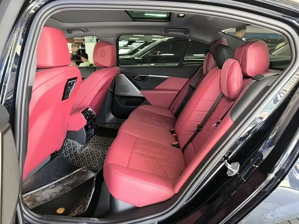 BMW i5 — миниатюра 17