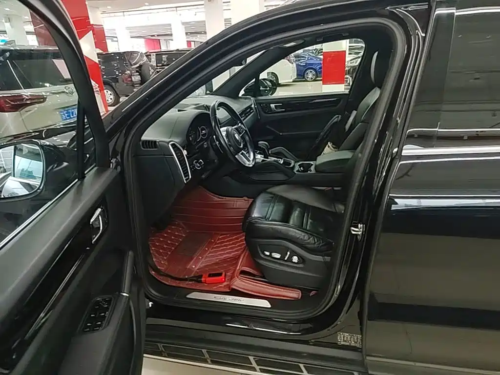 Porsche Cayenne — миниатюра 15