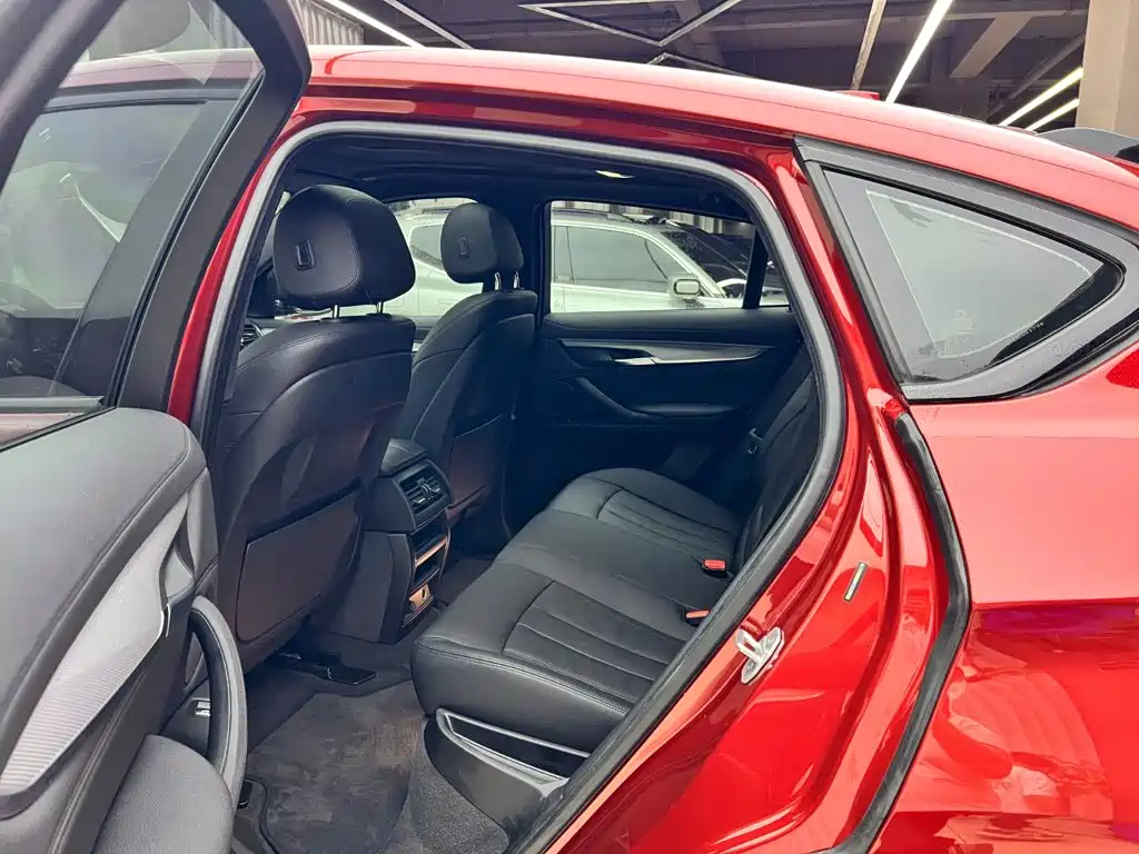 BMW X6 — миниатюра 10