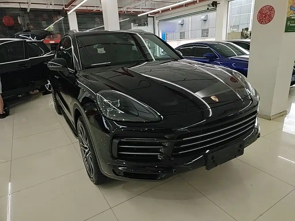 Porsche Cayenne — миниатюра 4