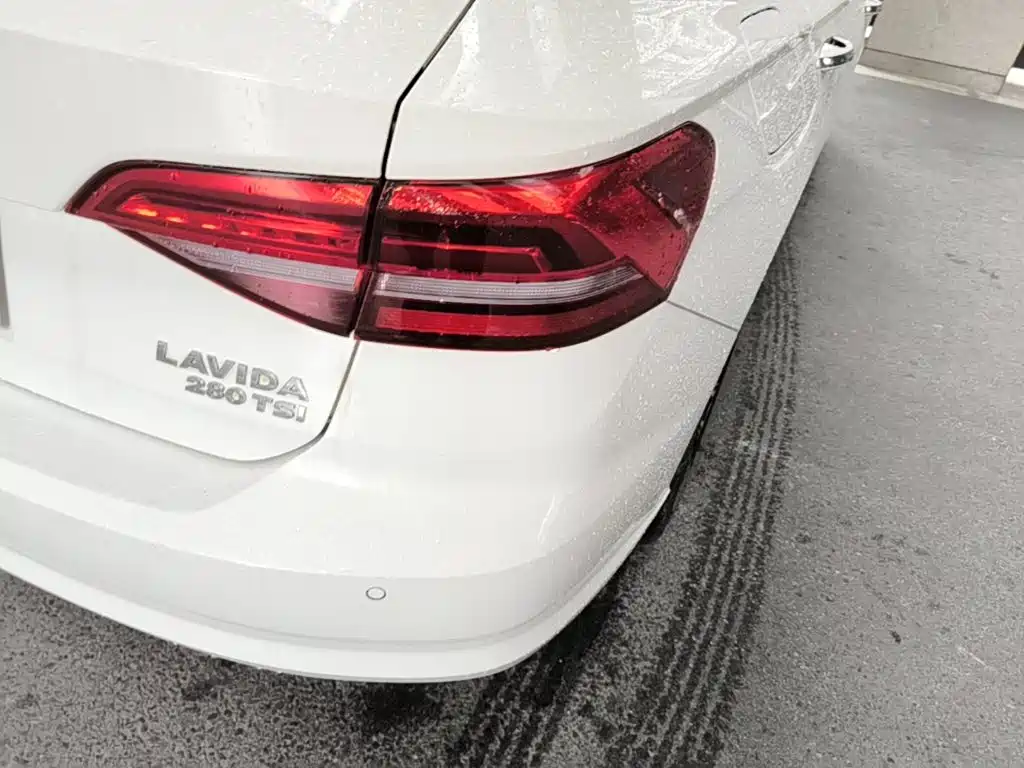 Volkswagen Lavida — миниатюра 8