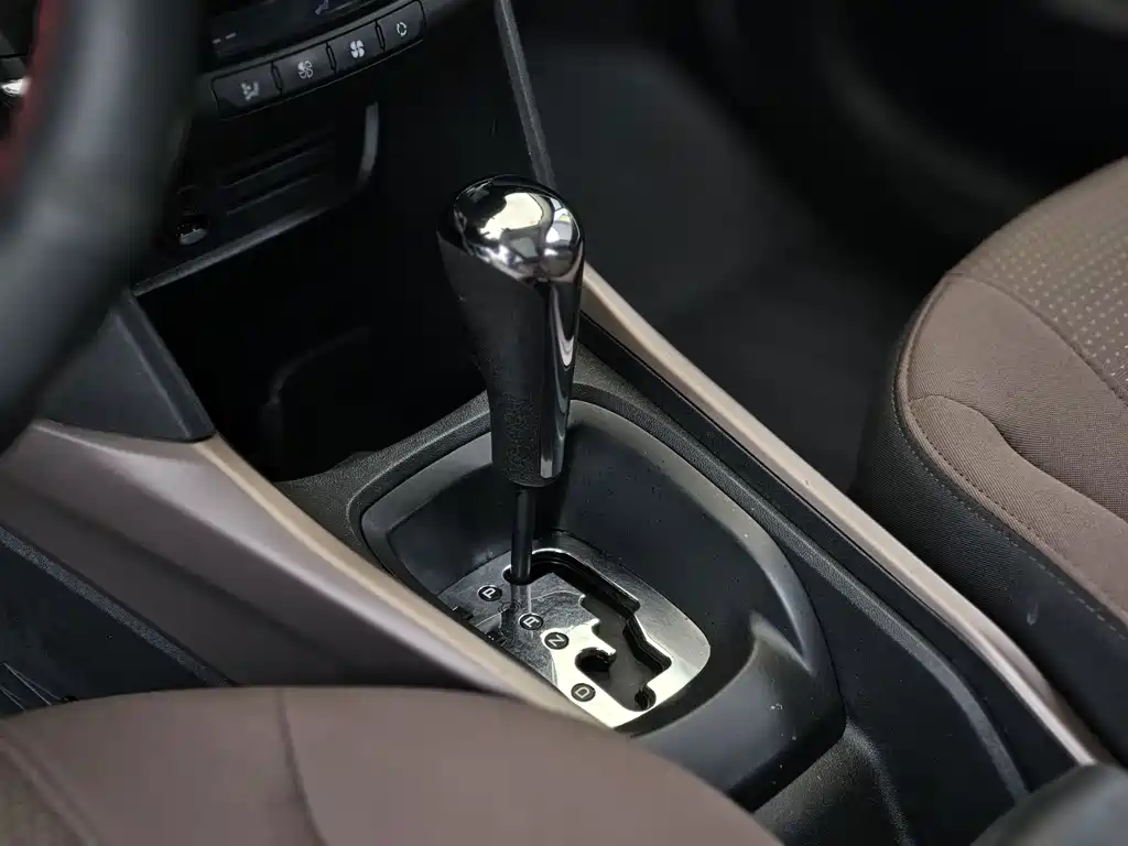 Peugeot 2008 — миниатюра 18