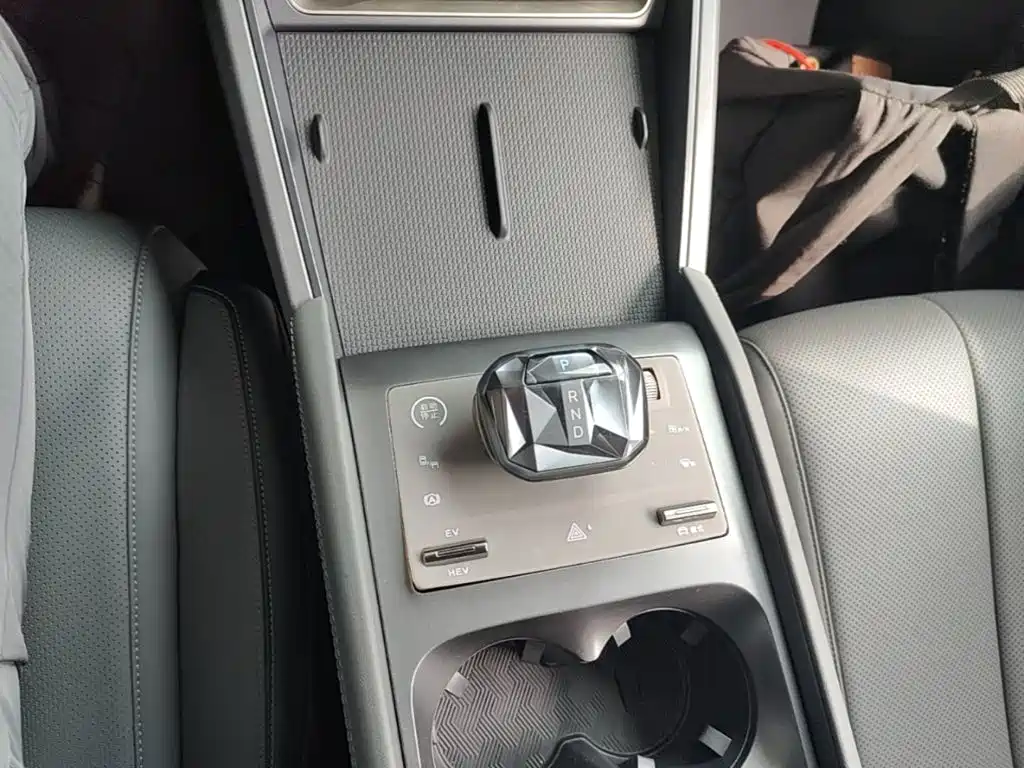 BYD Qin L — миниатюра 14