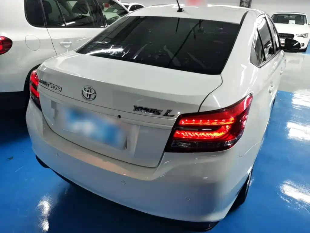 Toyota Yaris L — миниатюра 7