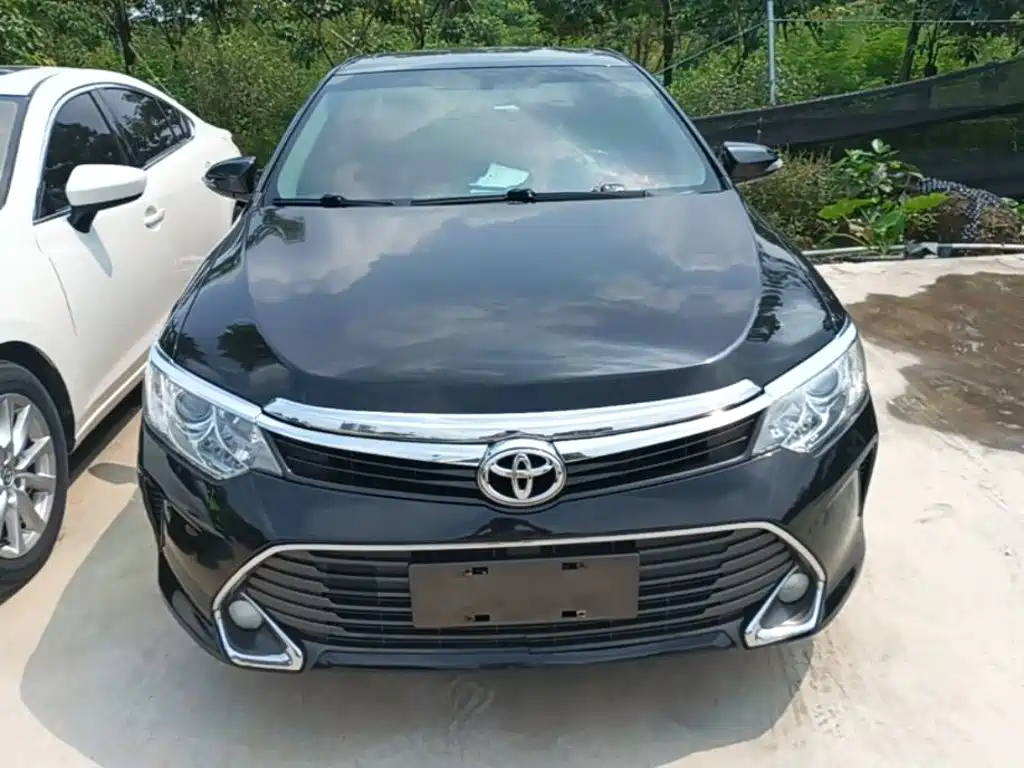Toyota Camry — миниатюра 3