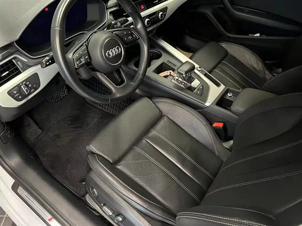 Audi A4L 2023 40 TFSI Fashion