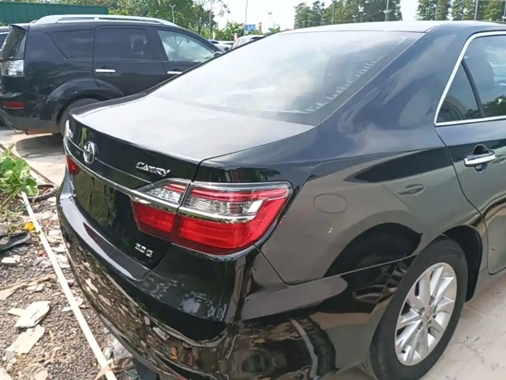 Toyota Camry — миниатюра 7