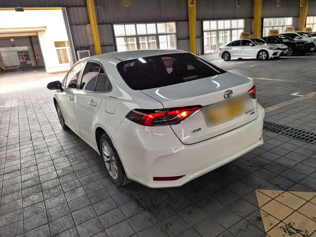 Toyota Corolla — миниатюра 5