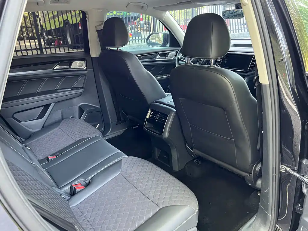 Volkswagen Teramont — миниатюра 11
