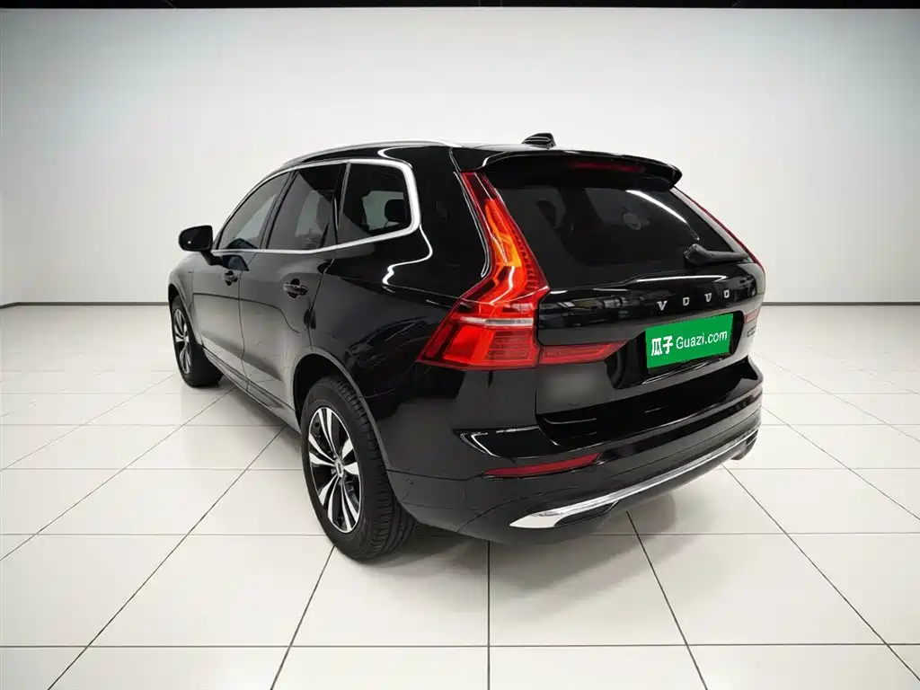 Volvo XC60 - фото 5
