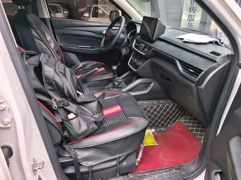 Wuling Hongguang S3 — миниатюра 25