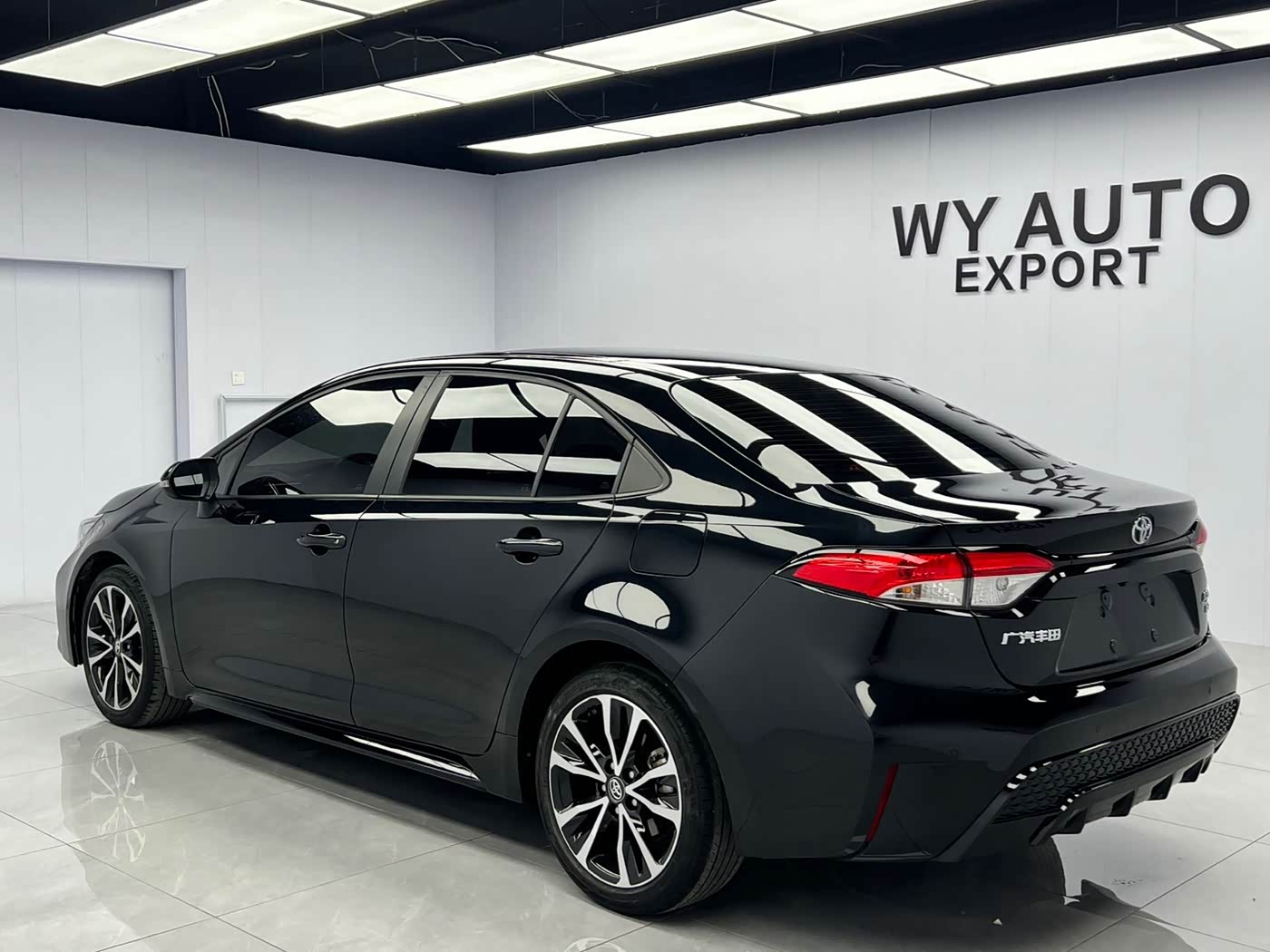 Toyota Levin 1.2 л 2022 г. Чёрный, пробег 29000 км