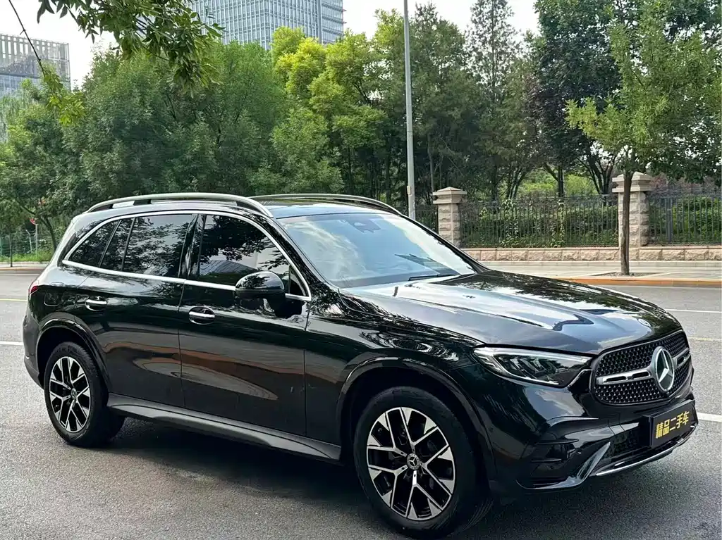 Mercedes-Benz GLC 2024 GLC 260 L 4MATIC 5 мест