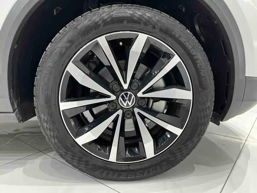 VOLKSWAGEN T ROC EXPLORING SONGS