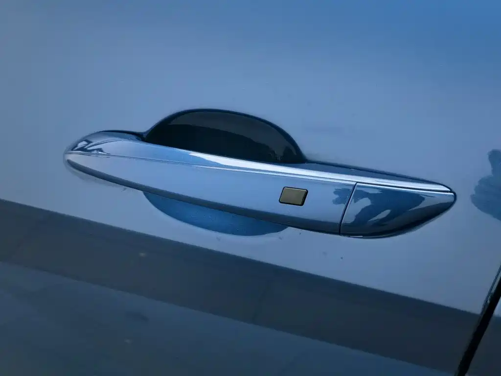 Hyundai Elantra — миниатюра 18