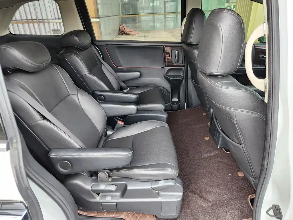 Honda Elysion 2016 2.4L