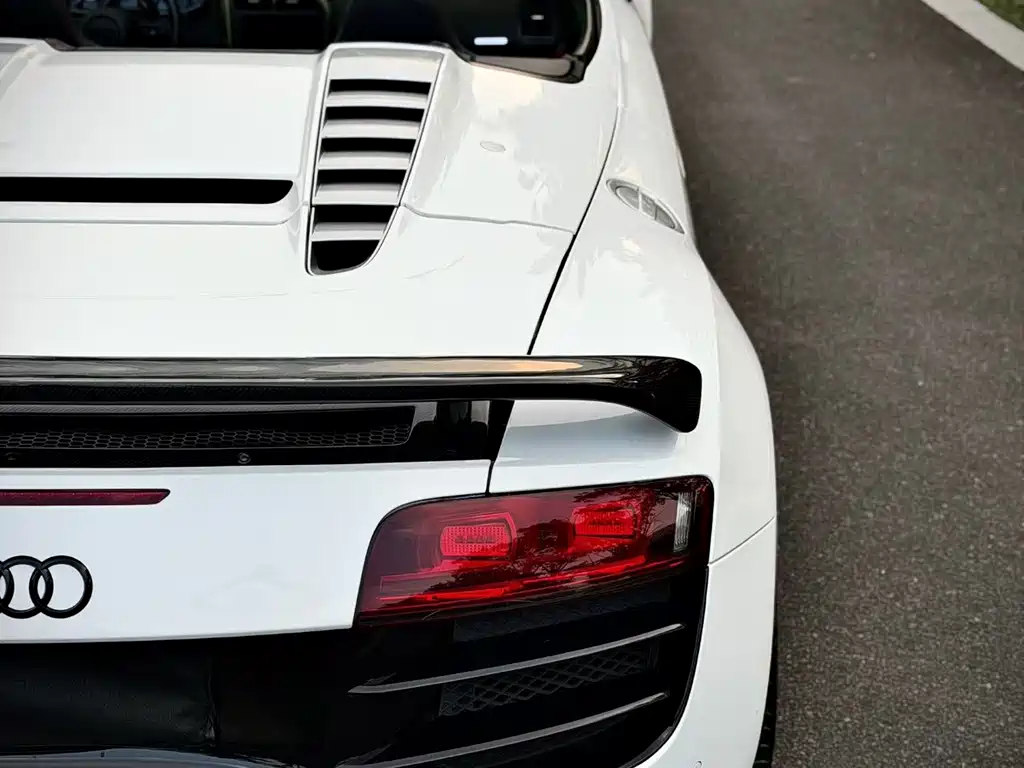 Audi R8 — миниатюра 9