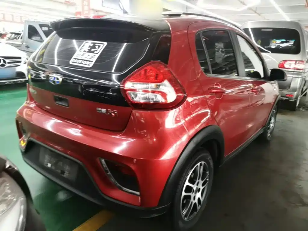 Geely Vision X1 — миниатюра 7