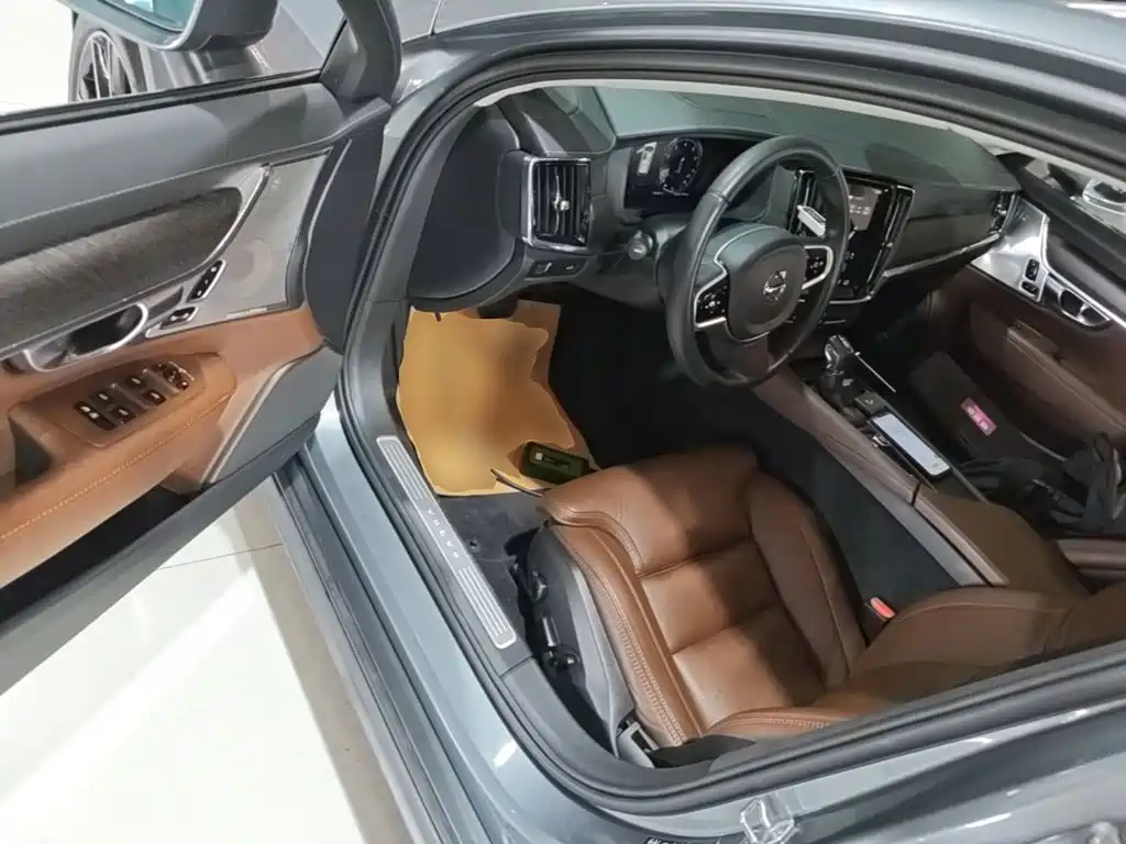 Volvo V90 — миниатюра 16