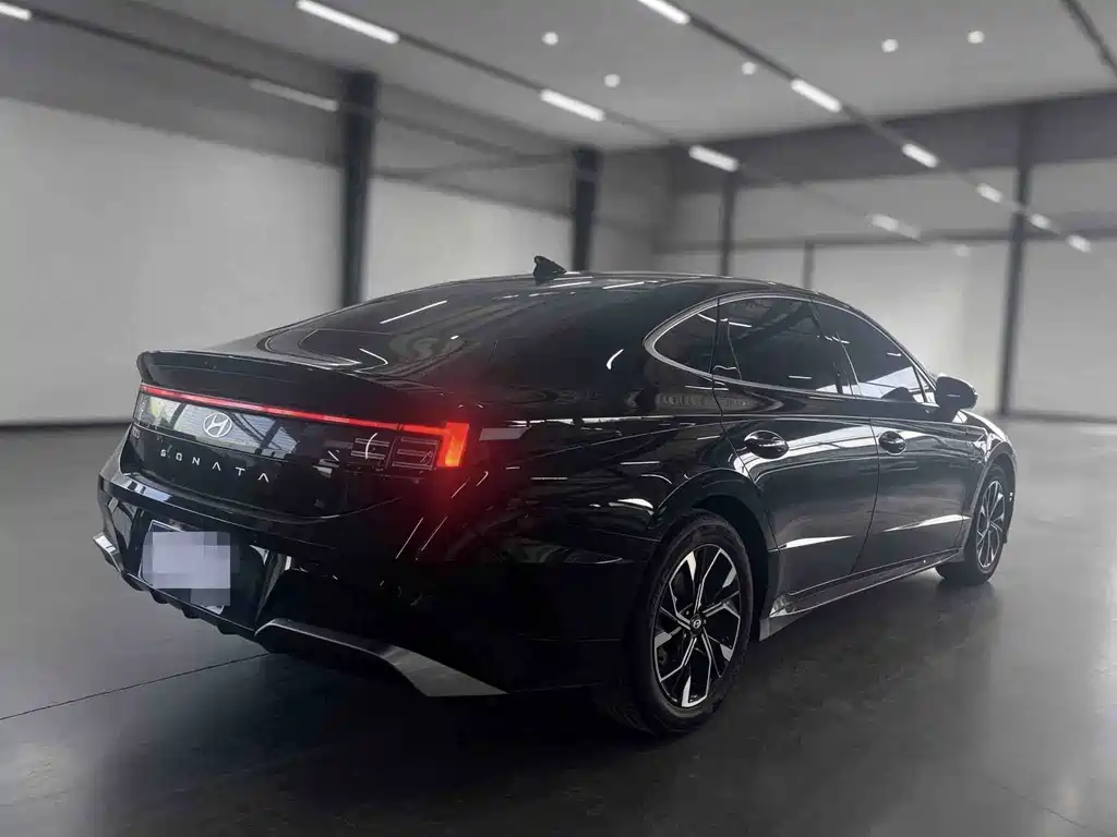 Hyundai Sonata — миниатюра 13