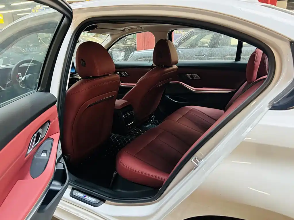 BMW 3 Series — миниатюра 8