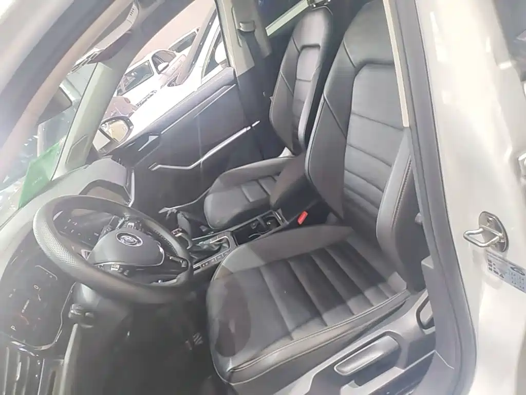 Volkswagen Sagitar — миниатюра 15
